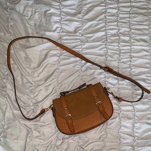 (BRAND NEW) Small Crossbody Purse